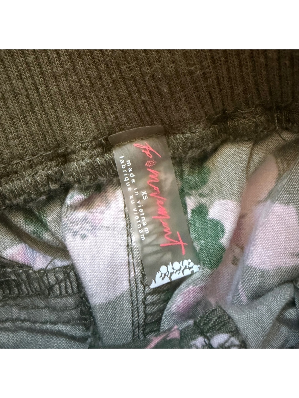 FP Movement Mesmerize Me Floral Cargo Pants Free people Olive Green Women's XS - Picture 8 of 8